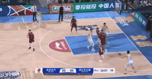北汽主场与重庆交手决定胜负