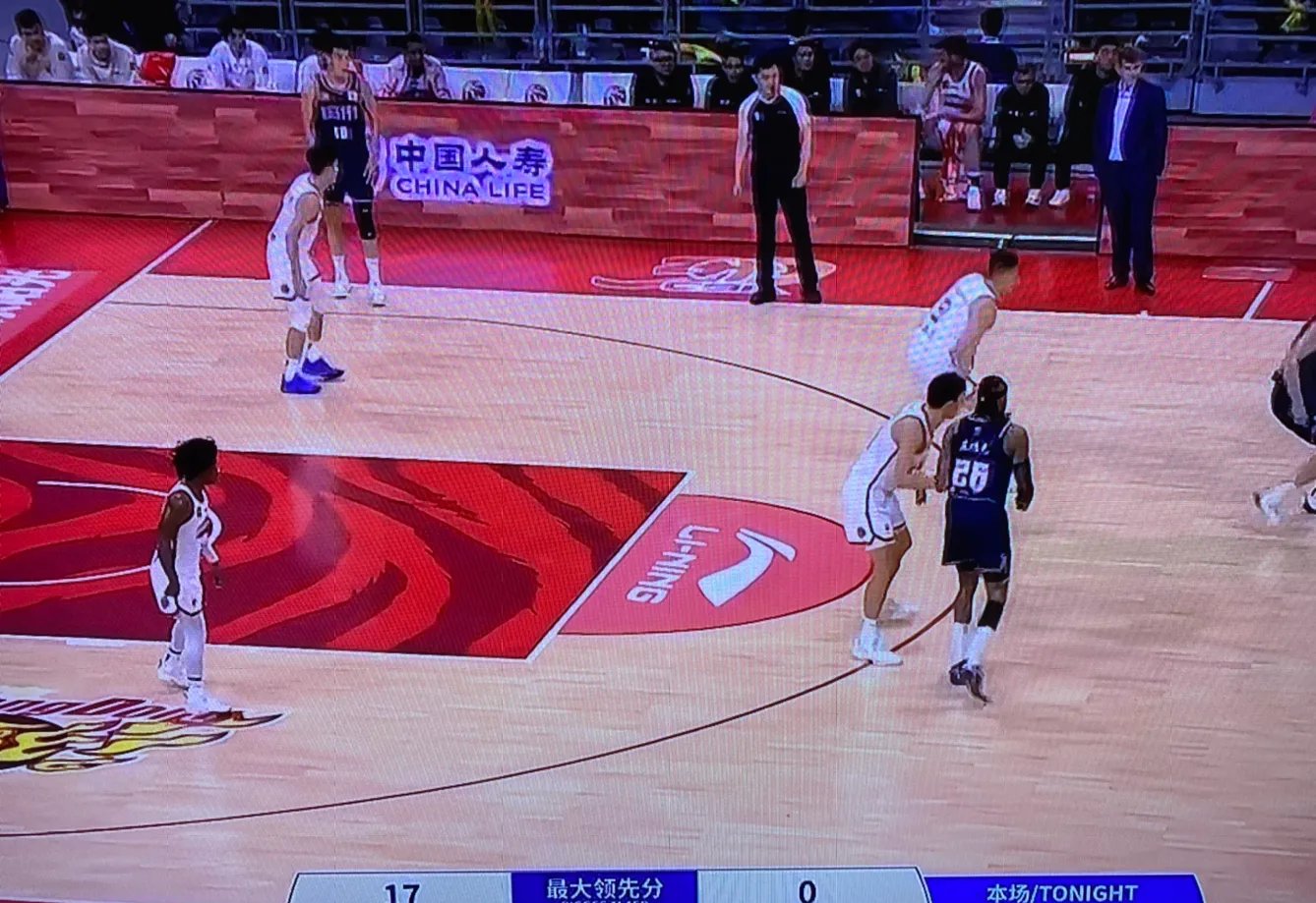 包含抢断快反,球队迅速拉开比分领先的词条 包含抢断快反,球队迅速拉开比分领先的词条