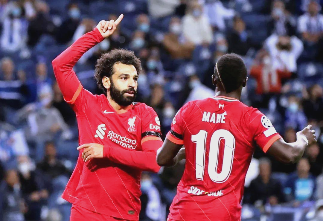 爱游戏登录-红蓝大战，足球明星领衔燃情对决的简单介绍