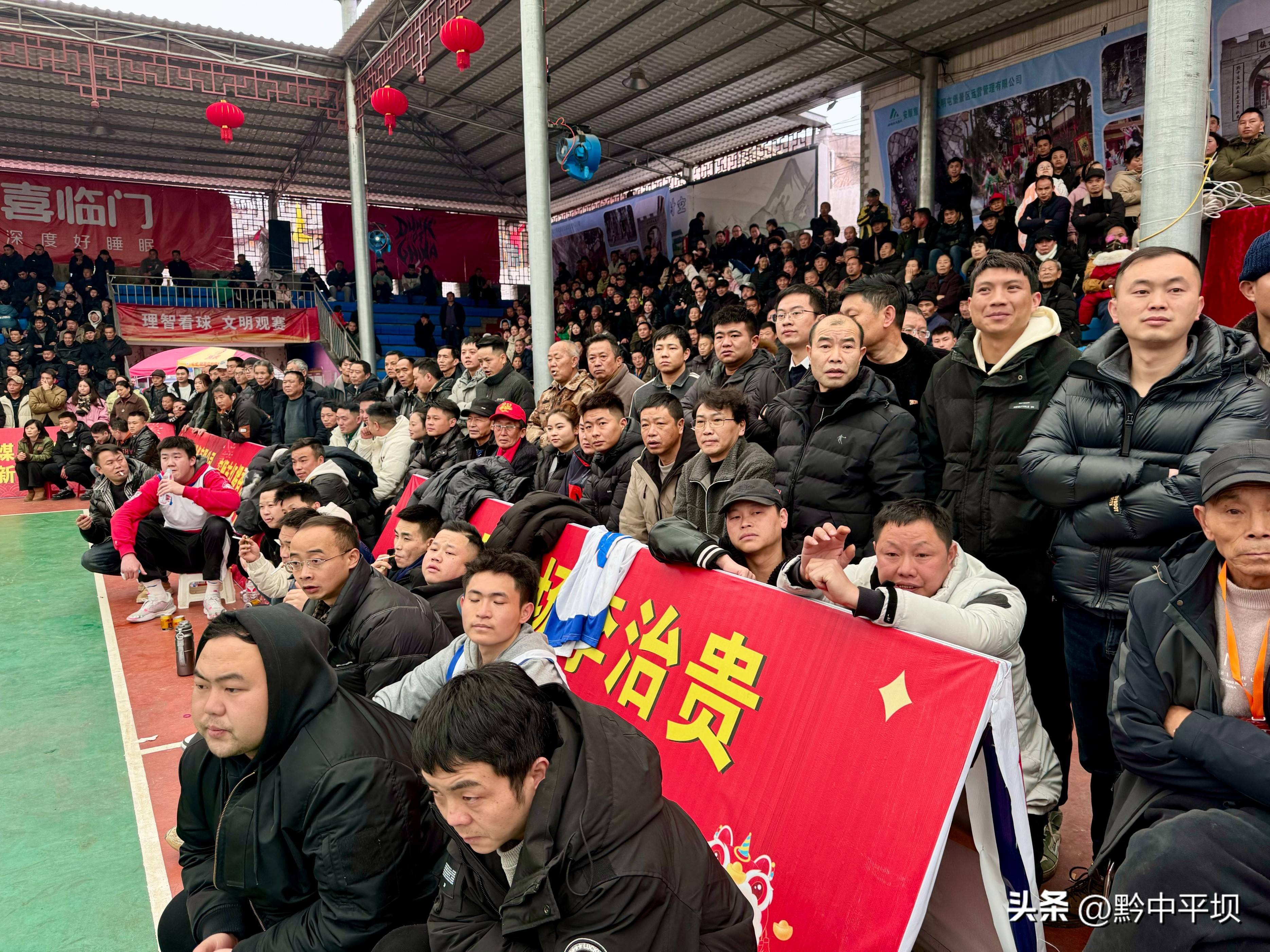 爱游戏中国官网-球队凭借团队合作赢下关键比赛