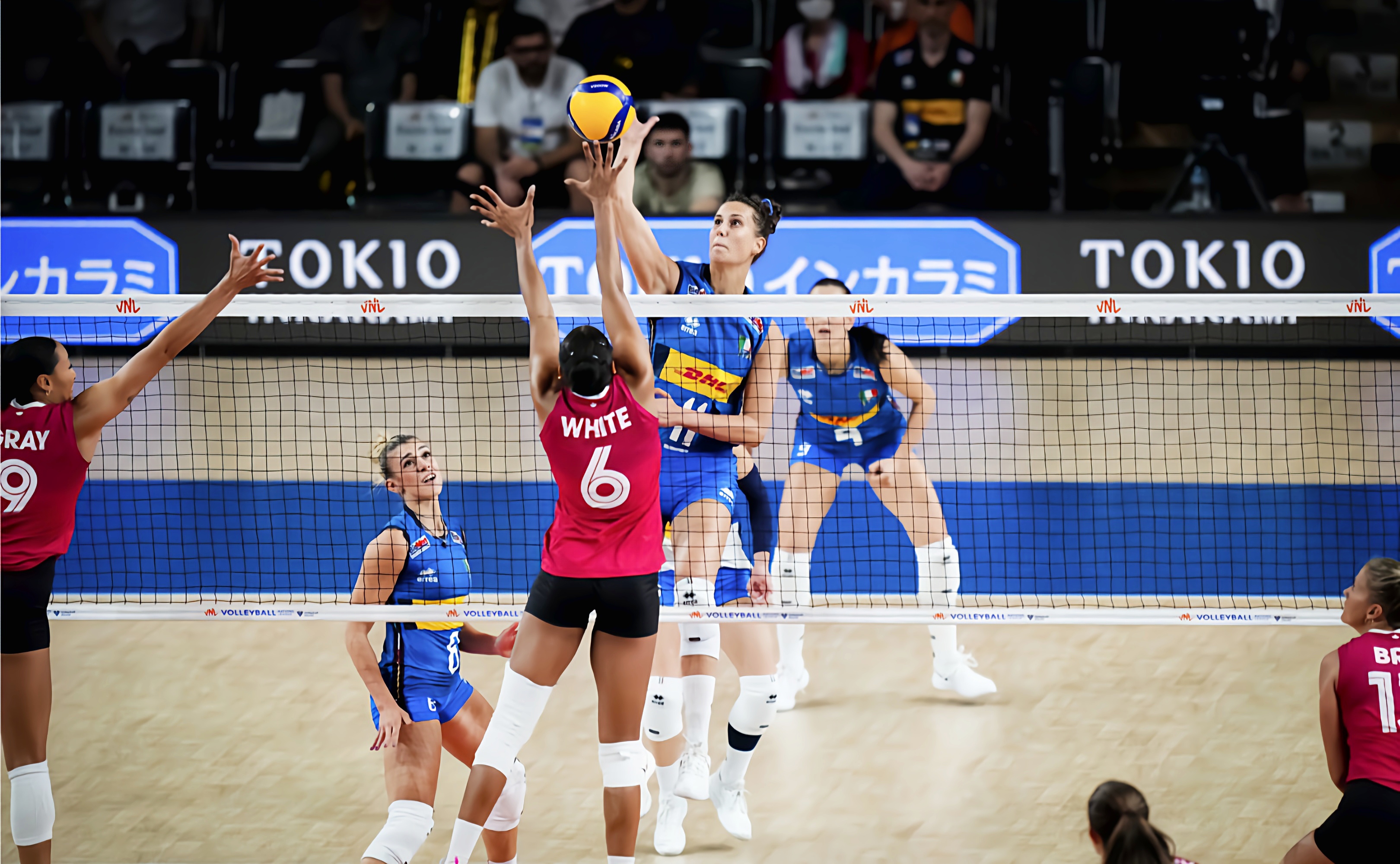 爱游戏体育官网-俄罗斯排球队击败加拿大神级表现的简单介绍